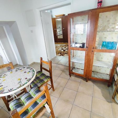 Faith'S Stone House Guest House Simou Luaran gambar